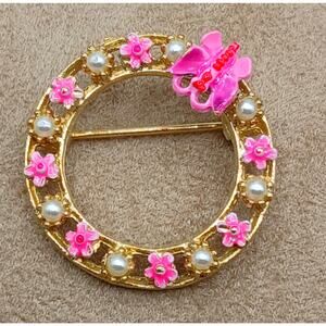 ART Vintage 70s Gold Tone Butterfly Brooch